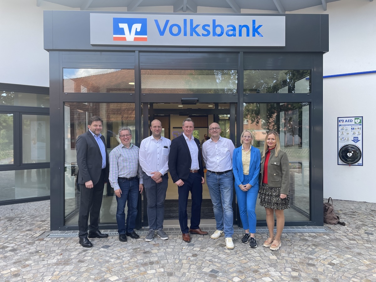 Gewerbeverein gratuliert der Volksbank Herford-Mindener Land zur Eröffnung des Neubaus in Hille